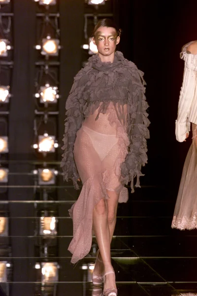 Look 48